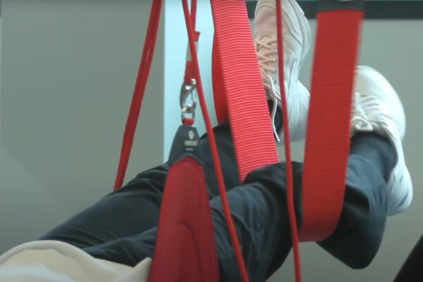 Recommended Exercise Therapy for People with Hemiplegia: “Sling Exercise Therapy Using Redcord” – At the Physio Center for Foreign Residents in Japan